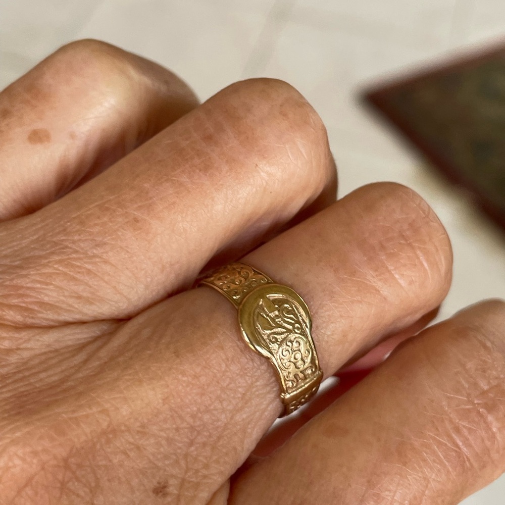 Antique 9k Buckle Ring - Picture 8 of 12